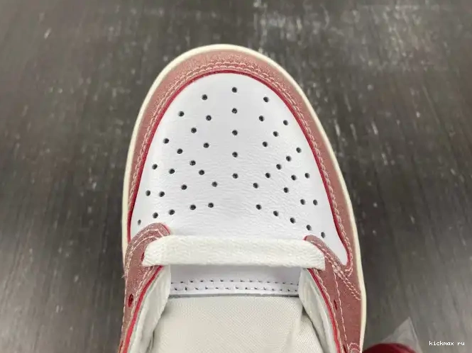 Rep 1 JORDAN X LOW ROOM OG 'RED AIR TROPHY FN0432-017 BLACK' 0502
